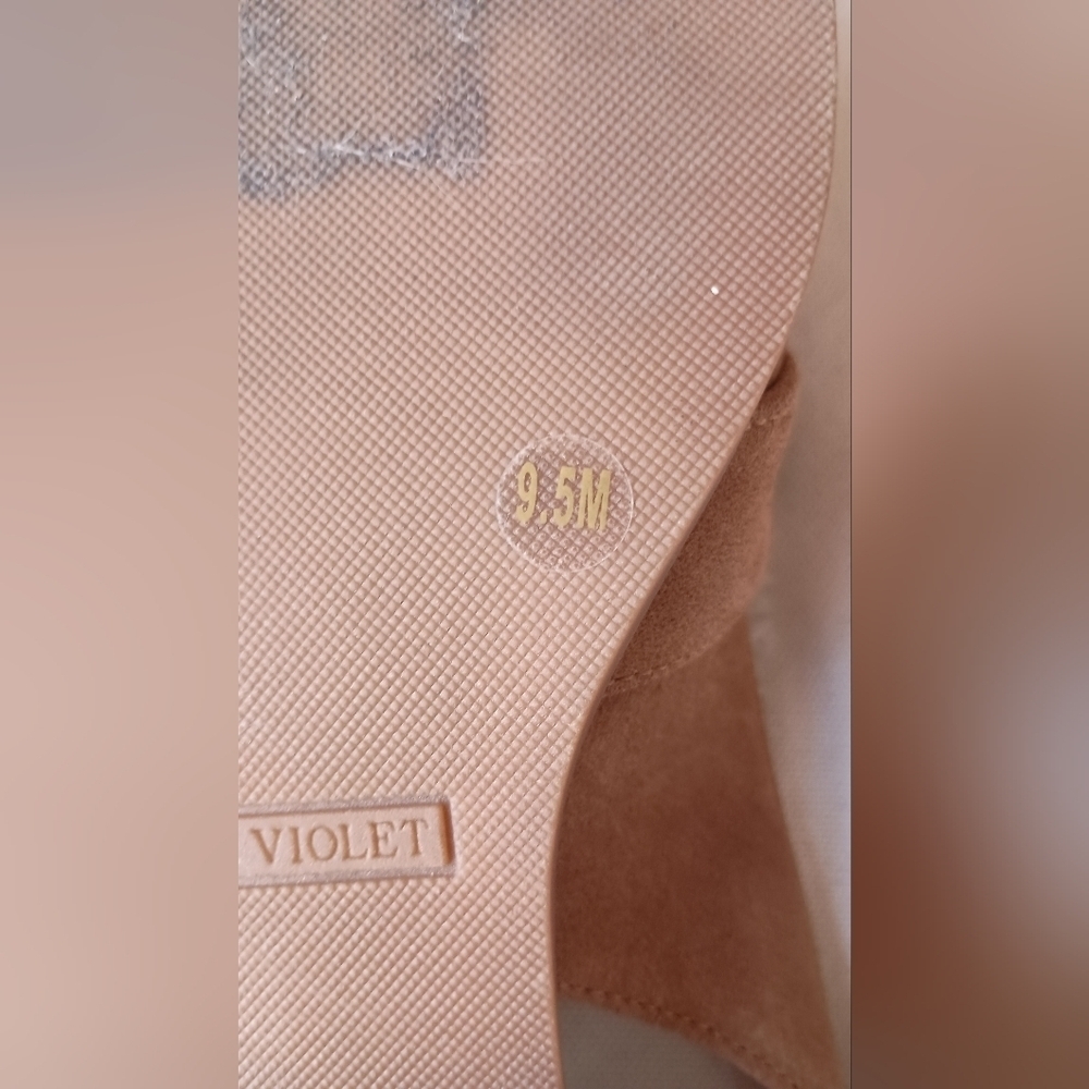 Chelsea & Violet Brown Mules with White Faux Fur Trim_9.5 - Picture 4 of 6